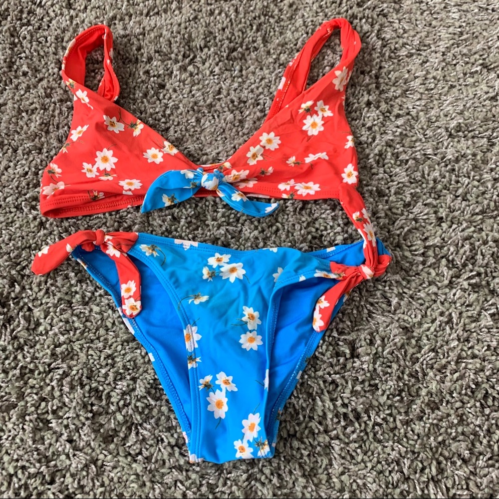 TOPSHOP Floral bikini